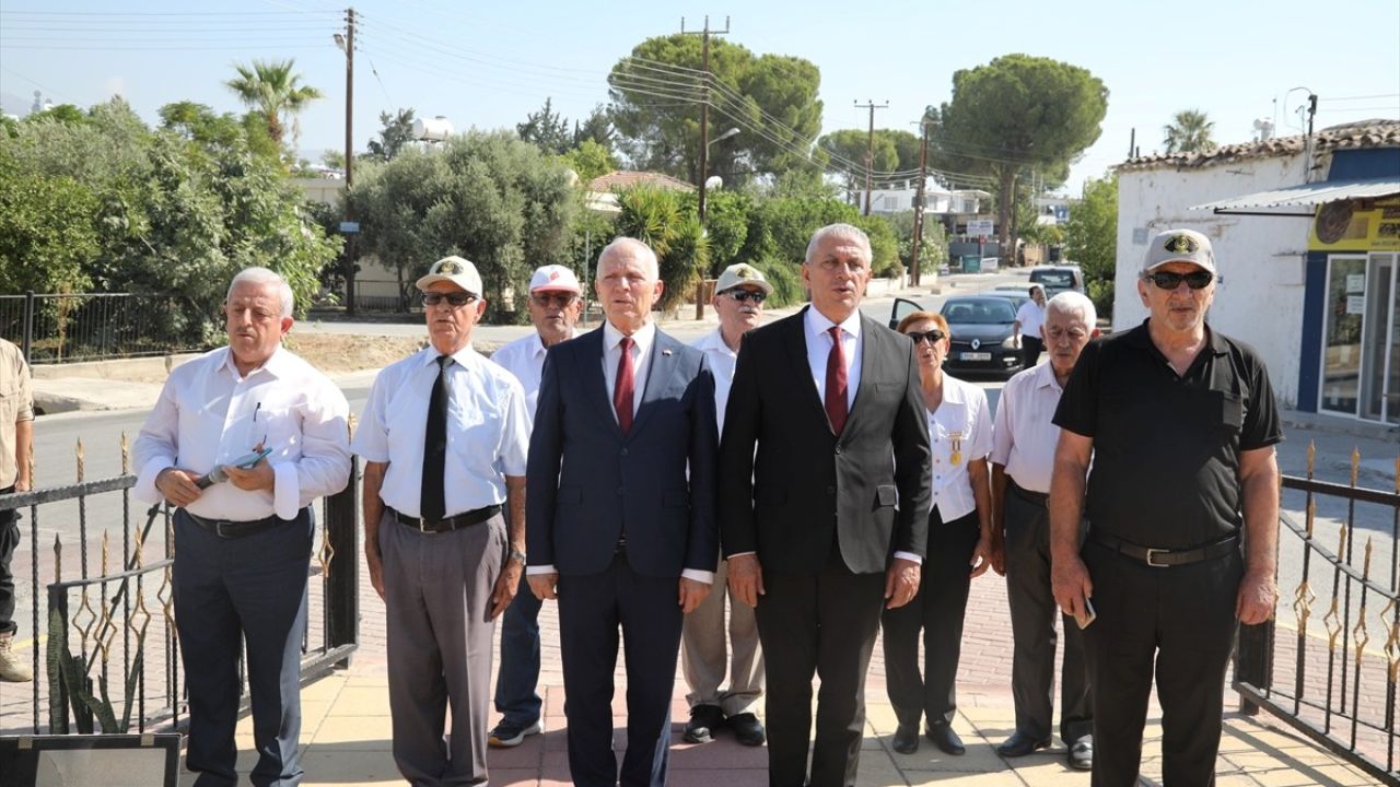 Kıbrıs’ta Barış Harekatı Şehitleri Anıldı