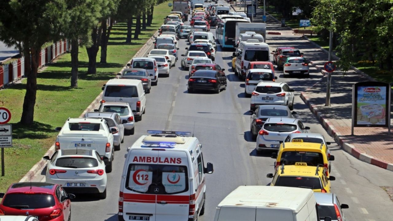 21 Nisan günü İzmir'de bu yollar trafiğe kapatılacak