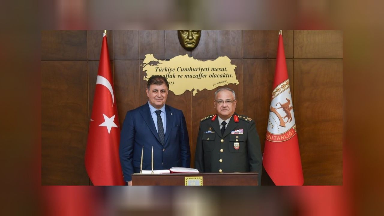 İzmir Büyükşehir Belediye Başkanı Tugay, Ege Ordusu komutanını ziyaret etti