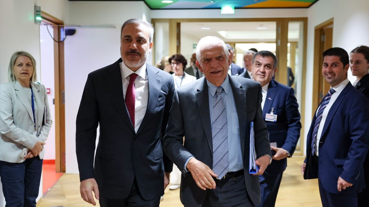 AB Dışişleri Bakanları Brüksel'de Toplandı