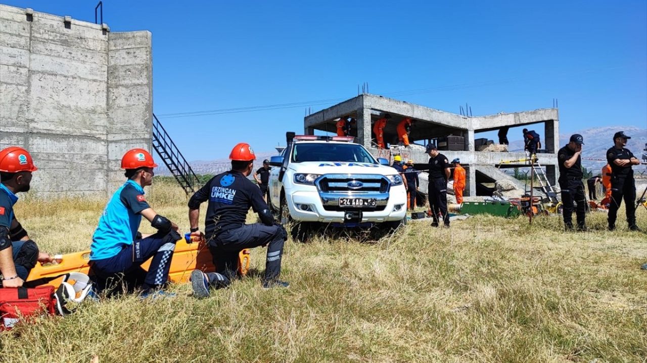 Erzincan'da Gerçekleşen Deprem Saha Tatbikatı