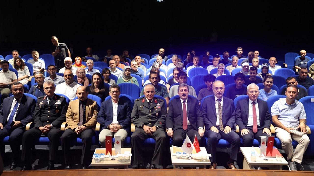 Samsun'da 'Büyük Zafer' Paneli Coşkuyla Gerçekleşti