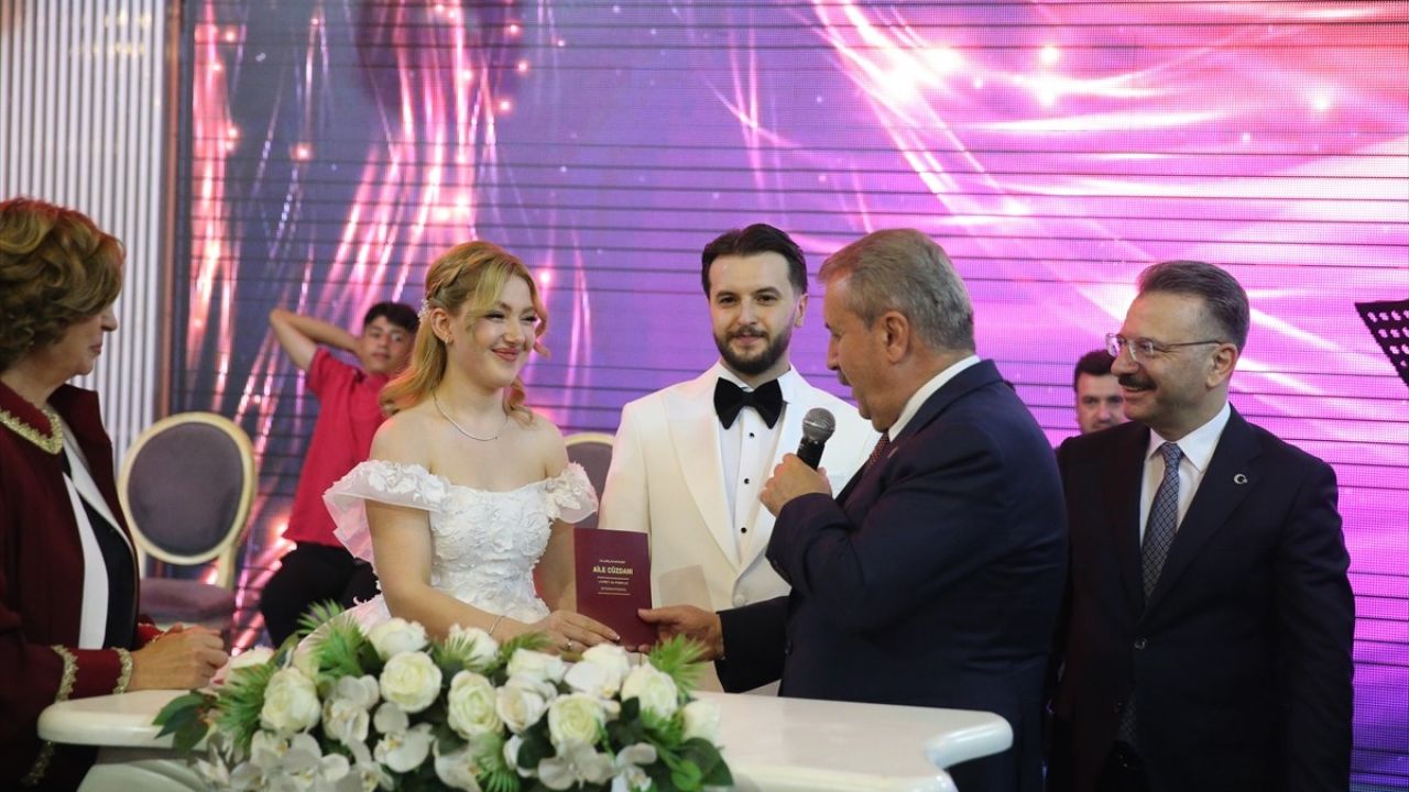 Mustafa Destici Nikah Şahidliği Yaptı