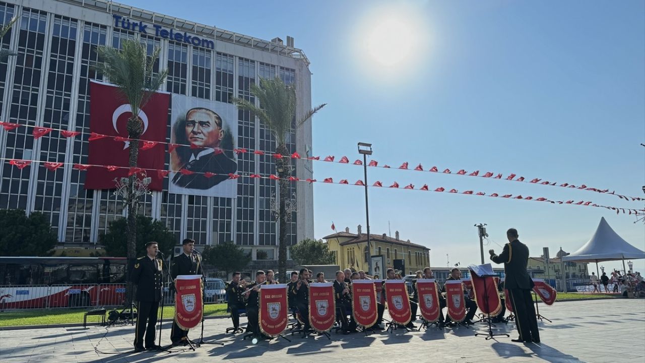 İzmir'de 30 Ağustos Zafer Bayramı Konseri