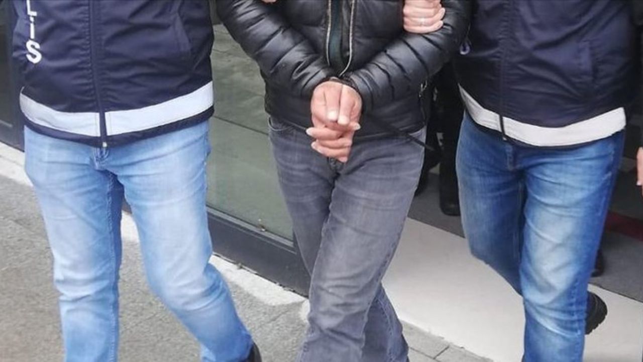 İzmir'deki terör operasyonunda 5 kişi gözlatına alındı