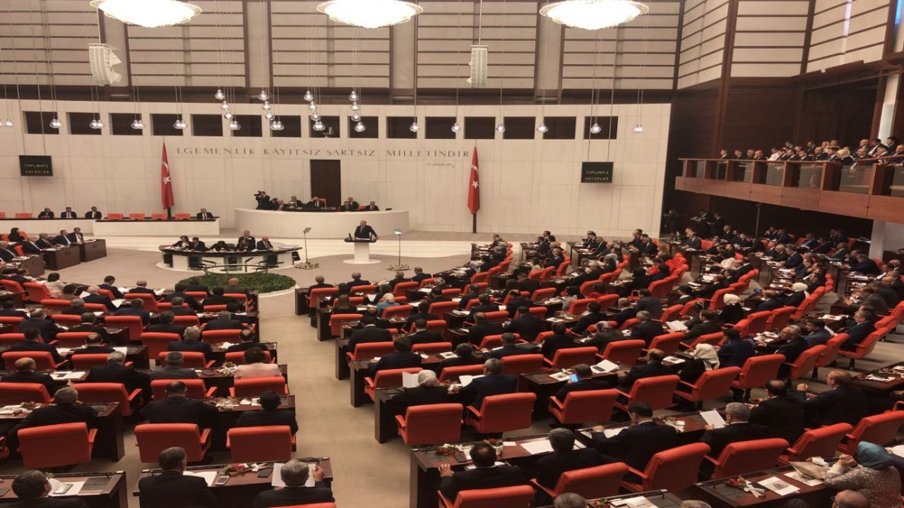 İzmir Büyükşehir Belediyesi'nin meclis üyeleri belli oldu
