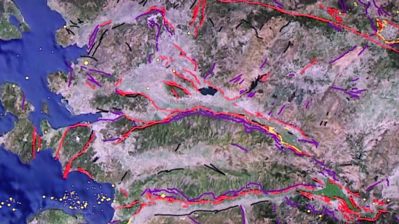 İzmirlilere deprem uyarısı: 30 fay hattı birden çıktı