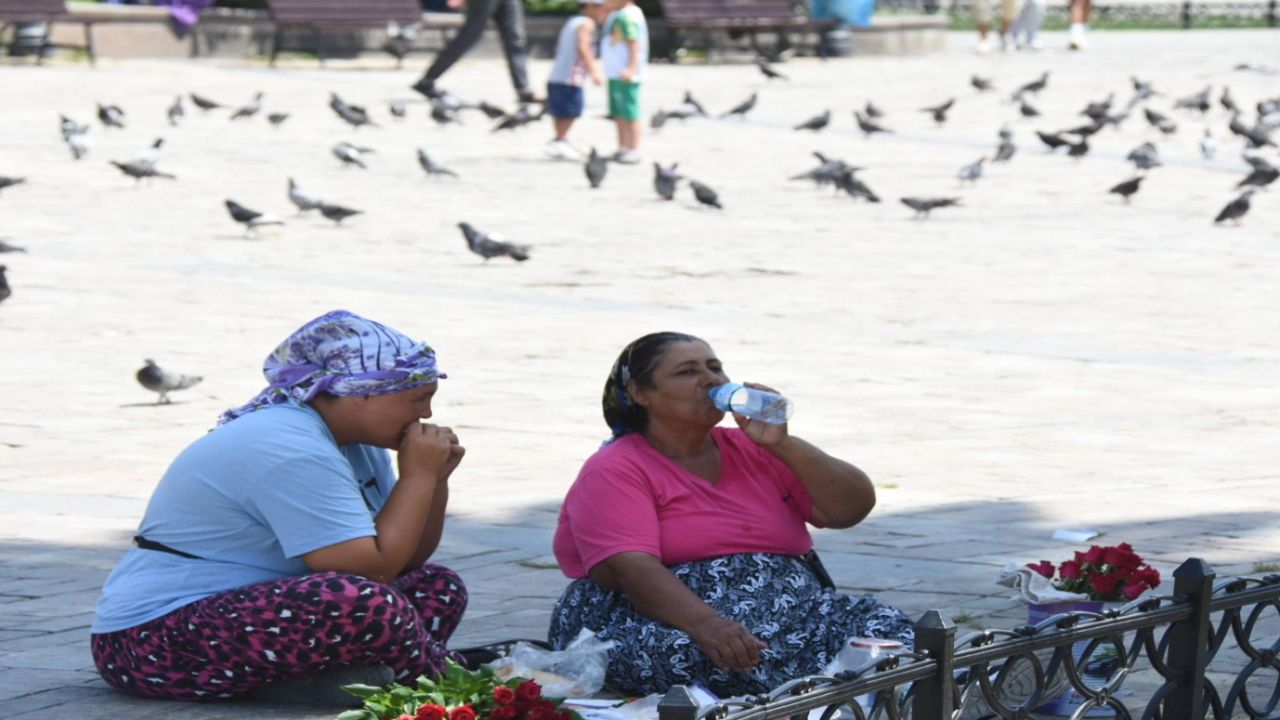 İzmir'de termometreler yükseliyor: Sıcaklık 30 dereceyi bulacak