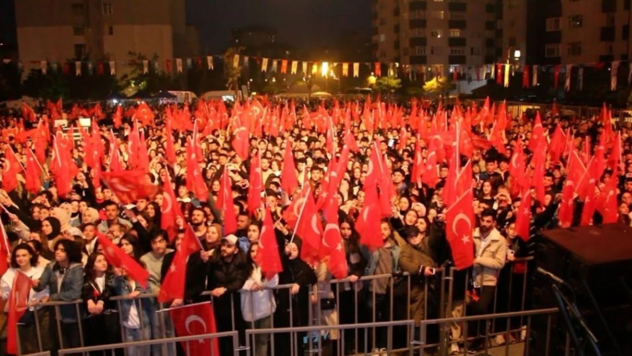 İzmir'de 19 Mayıs konserleri belli oldu: İşte ücretsiz konserler