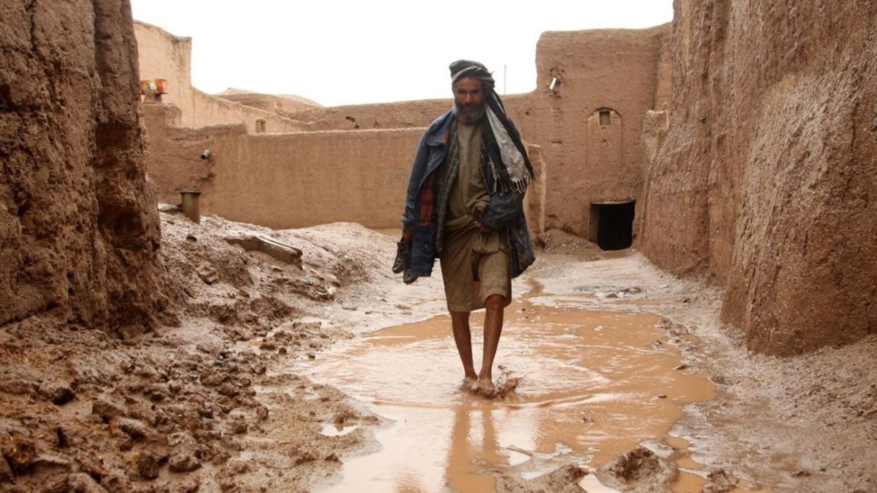Afganistan'da sel: En az 50 ölü var