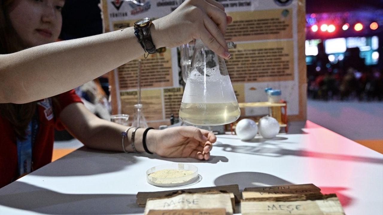 Balıkesirli Öğrencilerden Doğal Yangın Söndürücü Projesine Teknofest'te Ödül