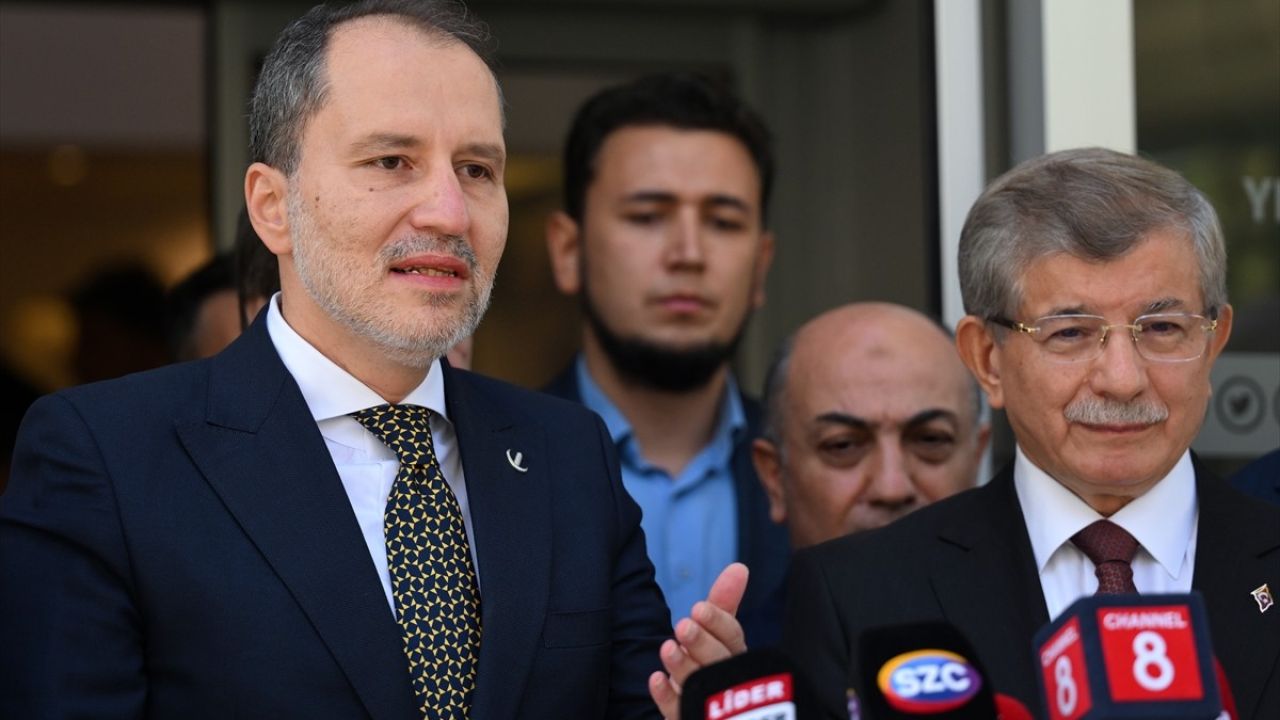 Ahmet Davutoğlu ve Fatih Erbakan'dan Üçüncü Blok Vurgusu