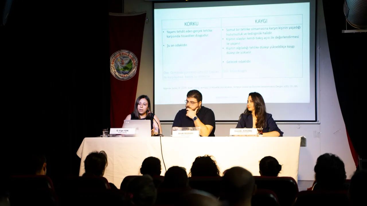 Balçova Belediyesi velilere sınav kaygısı eğitimi verdi