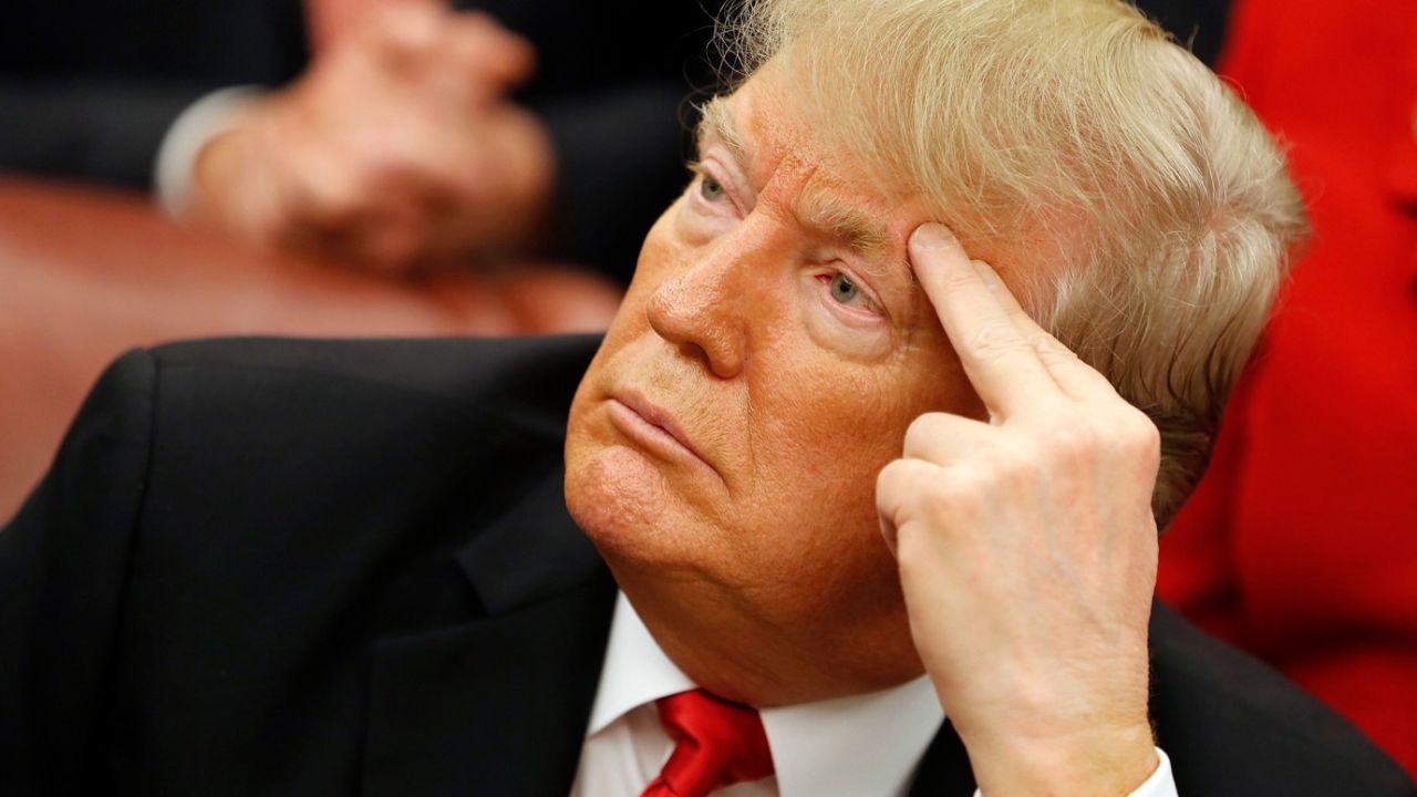 Biden ve Trump canlı yayın düellosunda kozlarını paylaştı