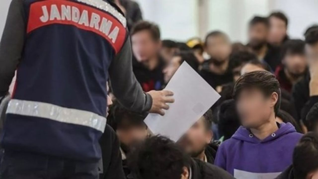 İzmir'in Urla ilçesindeki 9 düzensiz göçmen yakalandı