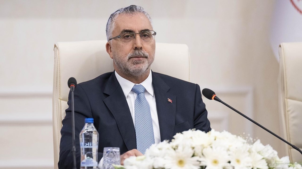 Bakan Işıkhan, asgari ücretlilerin ara zam beklentisine son noktayı koydu