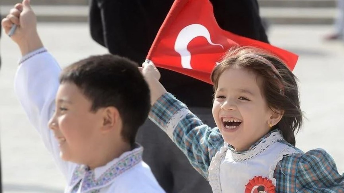 İzmirli çocukların 23 Nisan mesajı yüzleri güldürdü