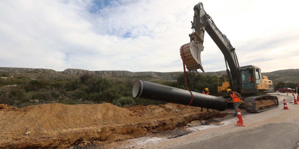çeşme içme suyu çalışmaları devam ediyor