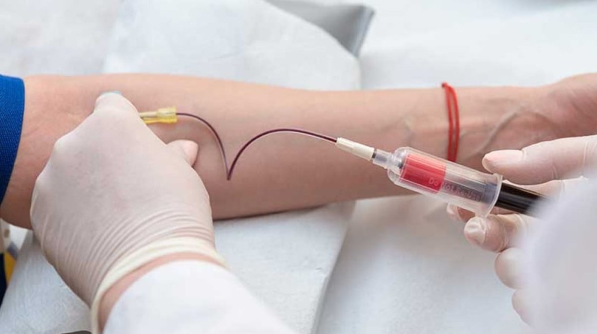 İngiltere'de binlerce kişiye HIV virüslü kan enjekte edildi!